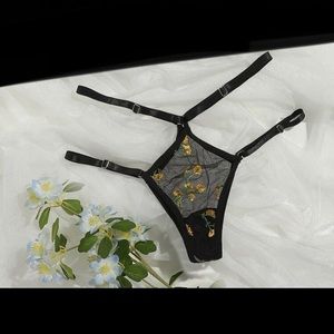 Black floral lingerie bottoms!!